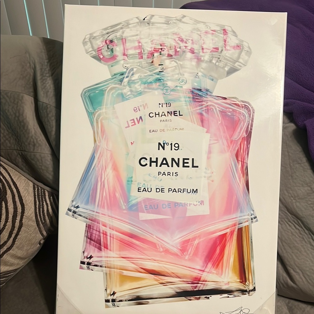Chanel No.19 Eau de Parfum Multicolor Art Print